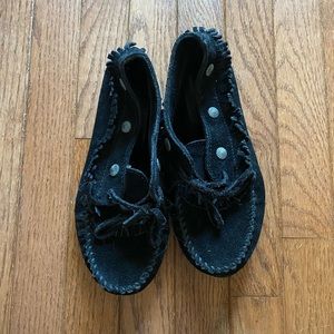 Black Fringe Minnetonka Moccasins
